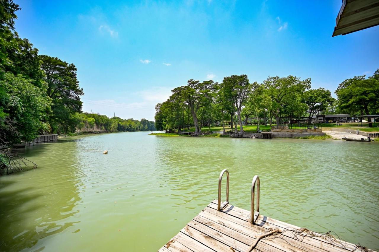 Luxury Lakefront Oasis With Boat Dock-Firepit McQueeney Eksteriør bilde