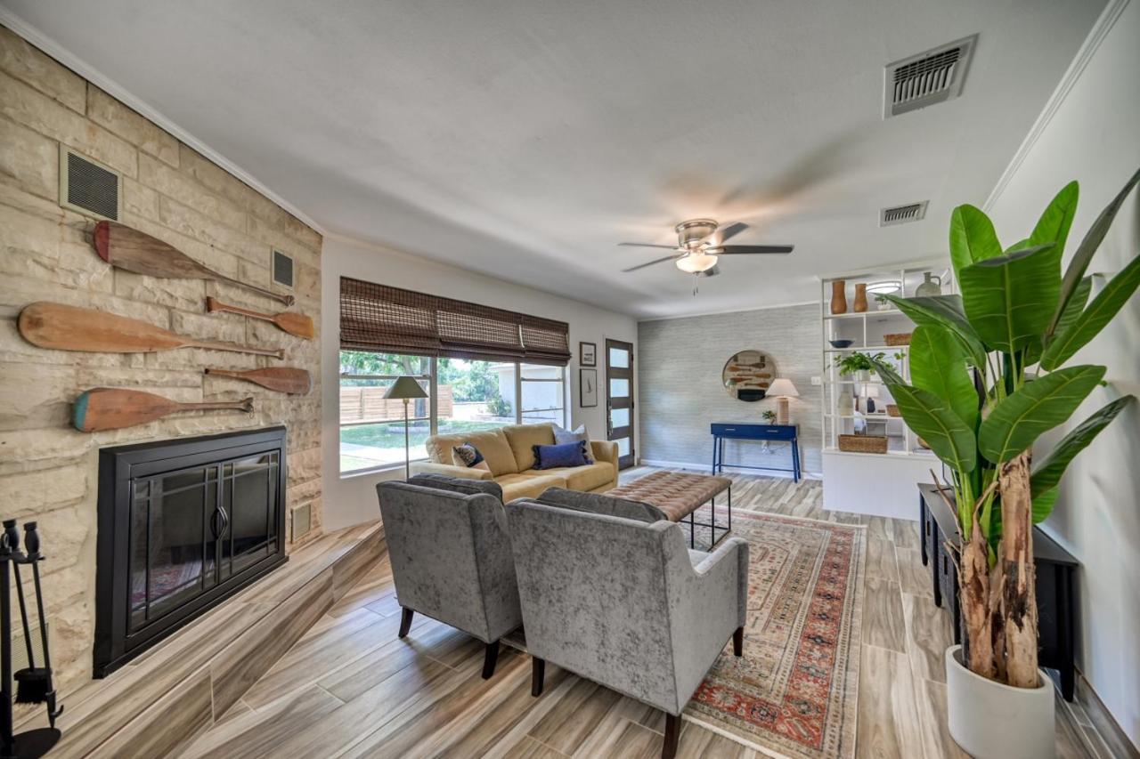 Luxury Lakefront Oasis With Boat Dock-Firepit McQueeney Eksteriør bilde