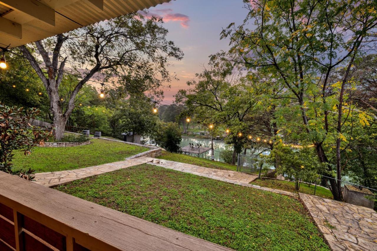 Luxury Lakefront Oasis With Boat Dock-Firepit McQueeney Eksteriør bilde