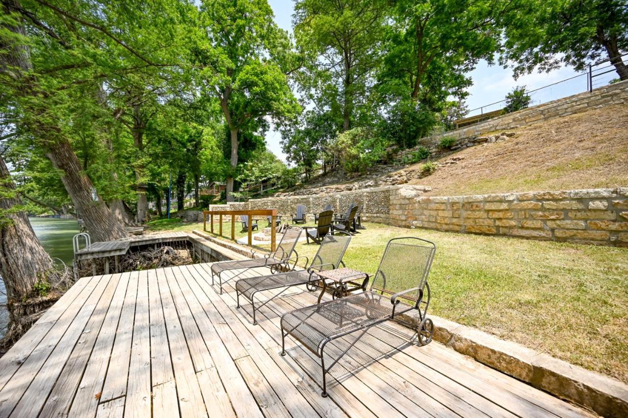 Luxury Lakefront Oasis With Boat Dock-Firepit McQueeney Eksteriør bilde