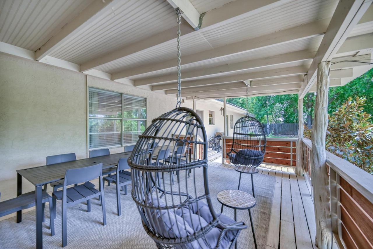 Luxury Lakefront Oasis With Boat Dock-Firepit McQueeney Eksteriør bilde