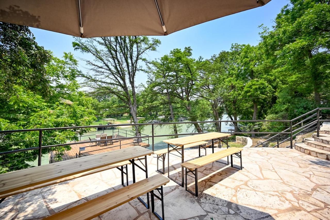 Luxury Lakefront Oasis With Boat Dock-Firepit McQueeney Eksteriør bilde